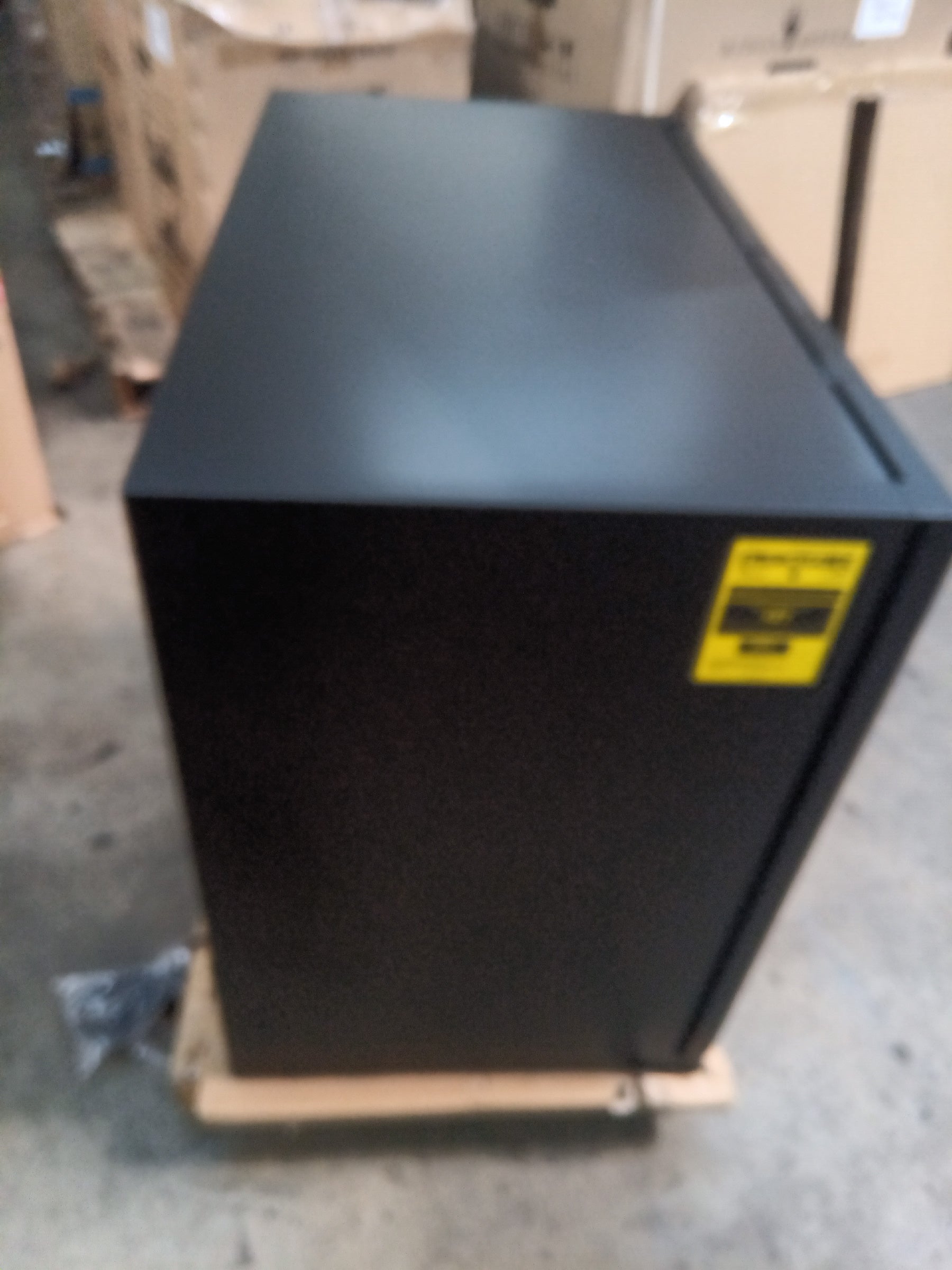 Refurbished - 39 Inch Under Counter Wine And Beer Fridge Combo - Black Door