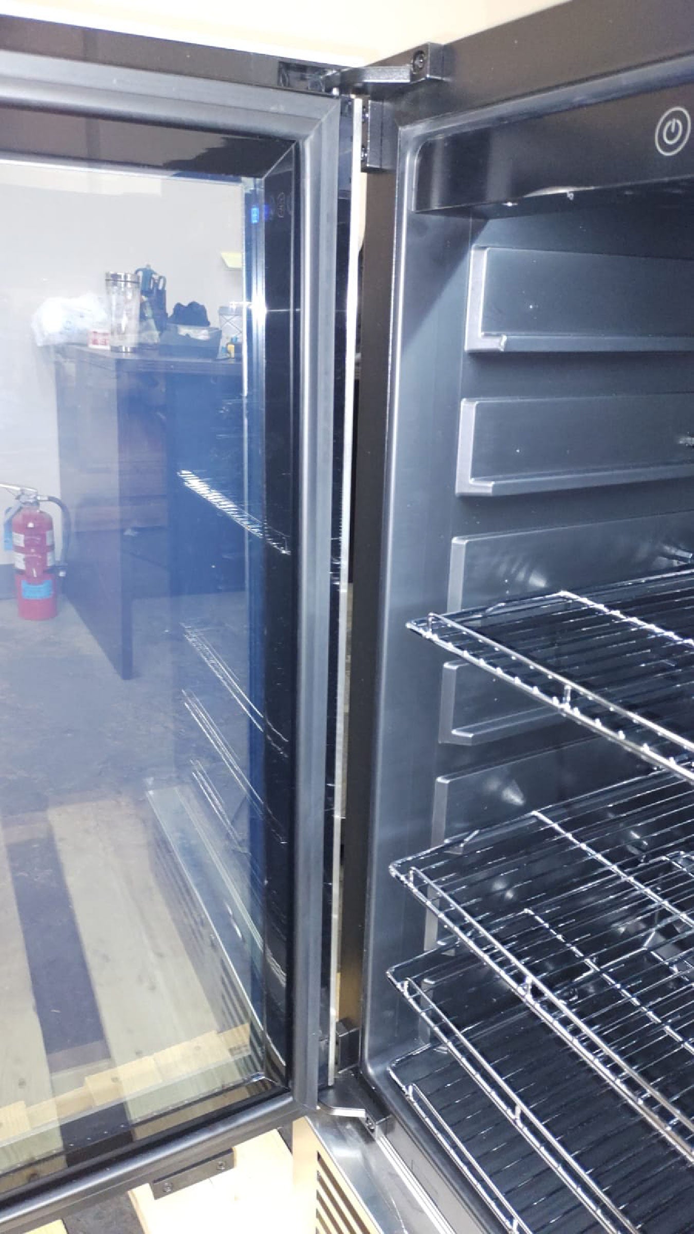 Refurbished - 24 Inch Under Counter LOW-E Glass Door Beer Fridge