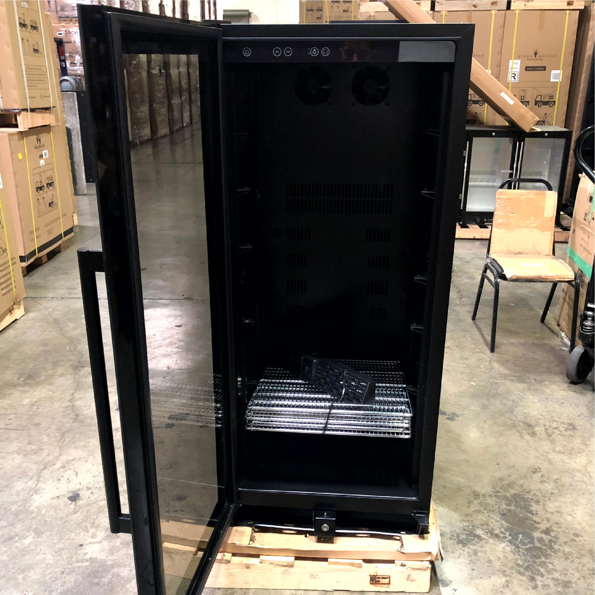 REFURBISHED 100 bottle single zone upright used beverage cooler Glas