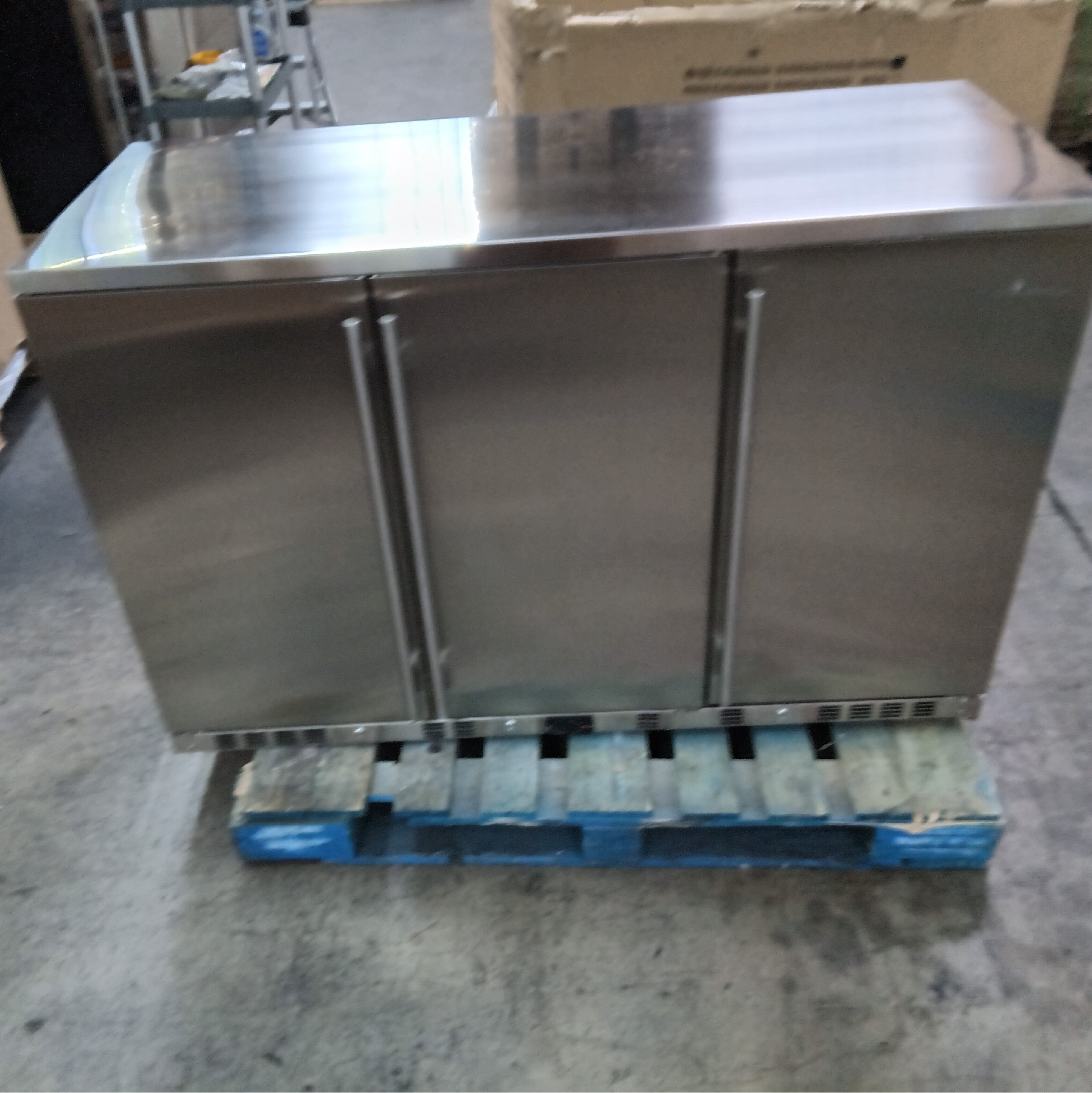 Refurbished - 53 Inch Solid 3-Door Outdoor Beverage Drinks Cooler - Stainless Steel Door 2