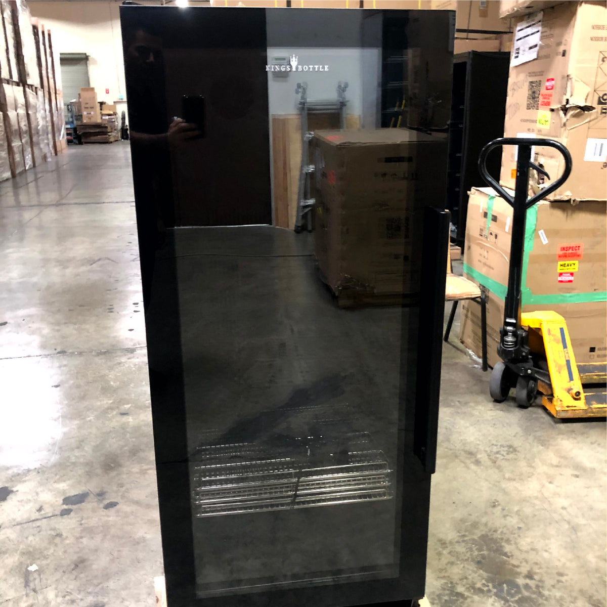 REFURBISHED 100 bottle single zone upright used beverage cooler Glas